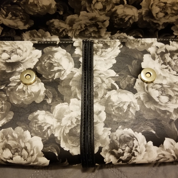 Ladies Crossbag New - Picture 4 of 8